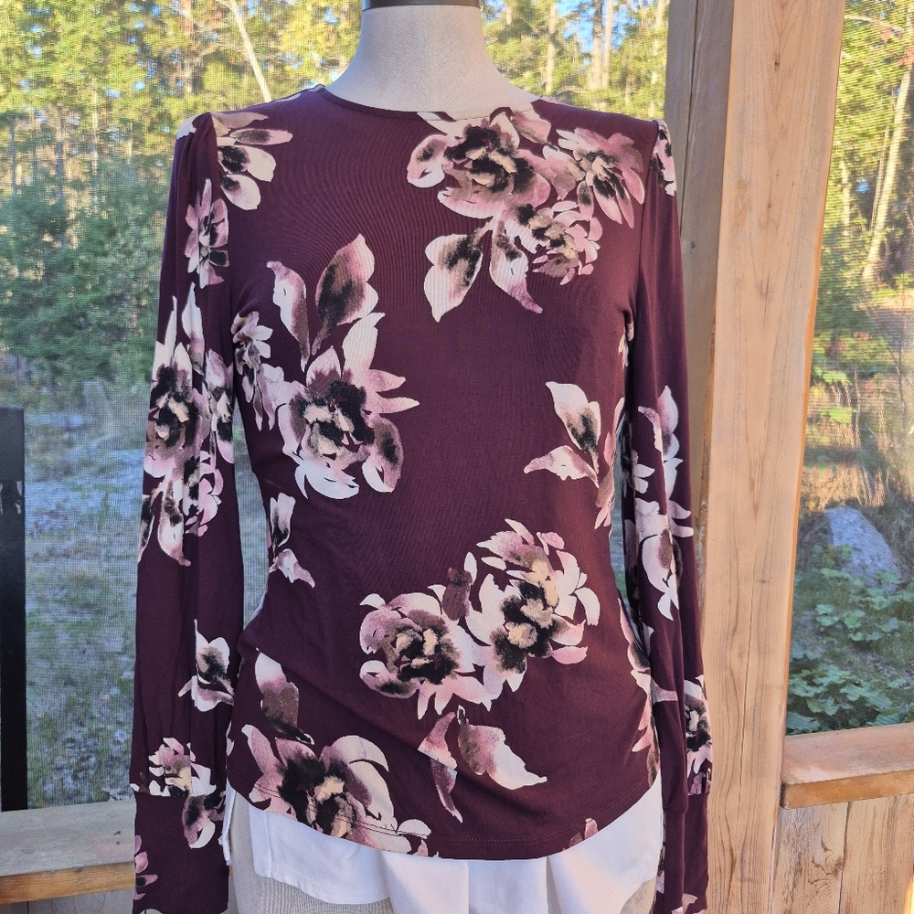 RW&Co. Size M Womens Top